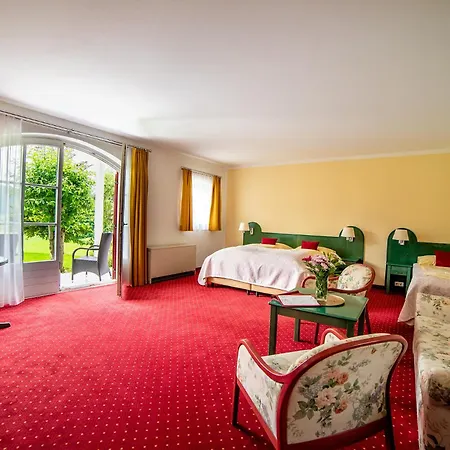 Отель Drachenwand-mondsee 3*